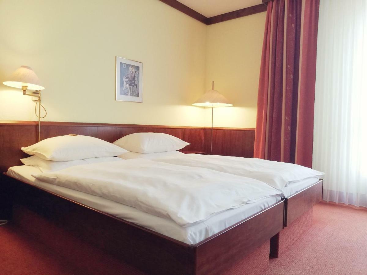 Leine Hotel Pattensen Dış mekan fotoğraf